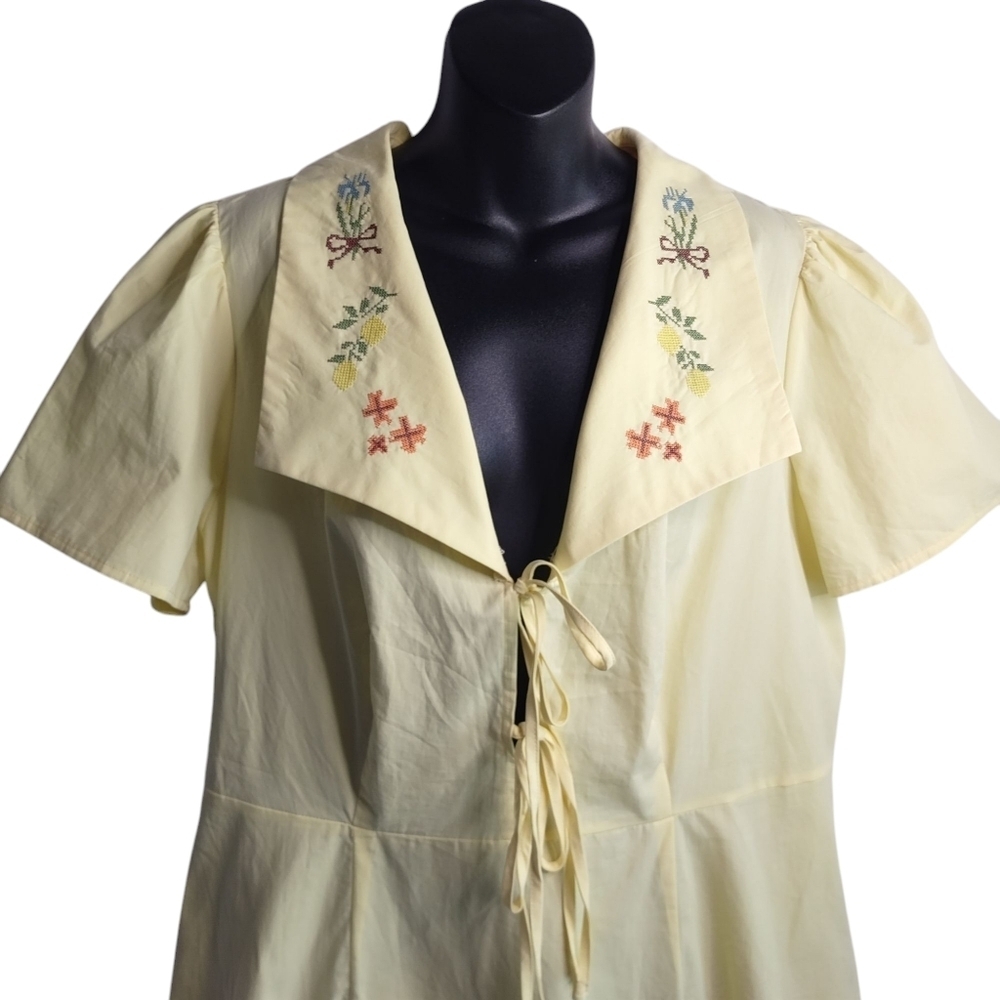 Cider Dress Women Lemon Embroidered Shortsleeve Tie Front Knee Length OXL NWT - Picture 6 of 12